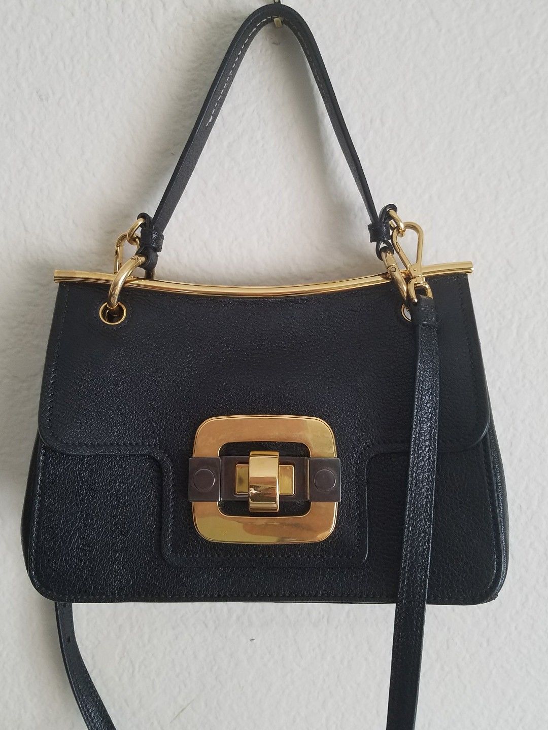 Sacs Miu Miu : 5 pièces les plus chères sur eBay à découvrir ! 